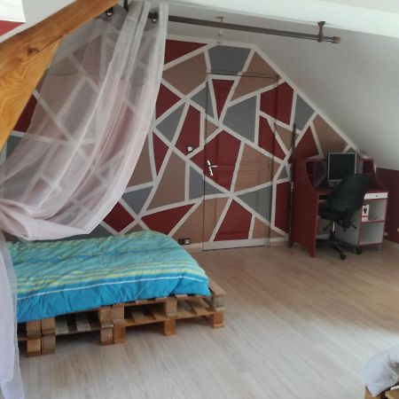 Chambre A Villemandeur Chez L'Habitant Eksteriør billede